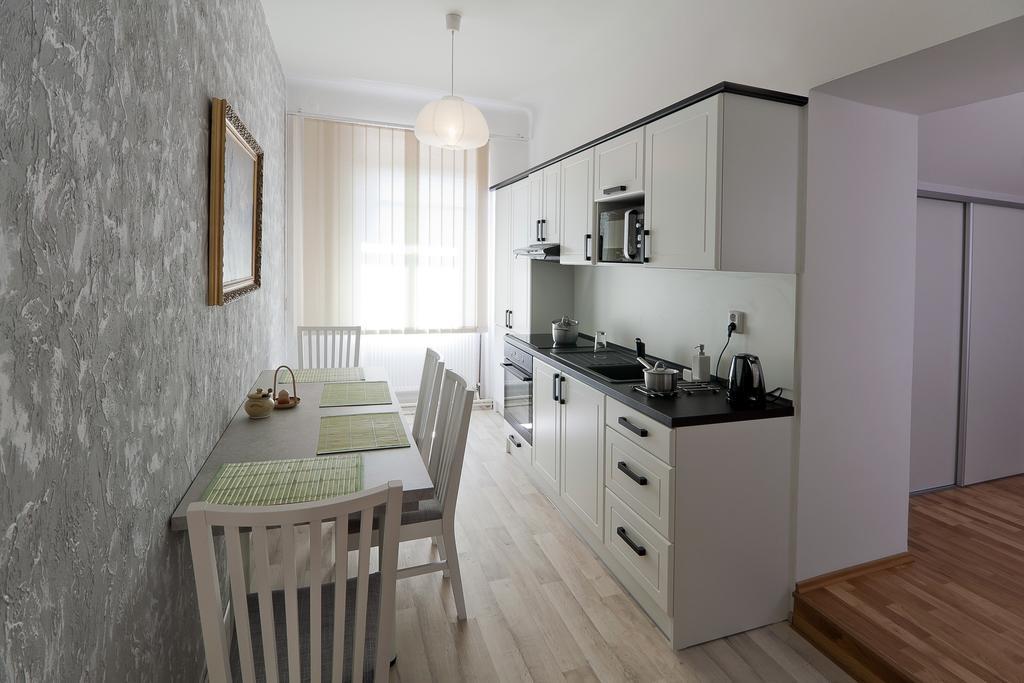 Pension Cizek Mikulov Exteriör bild